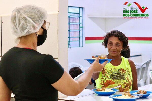 Cozinha Comunitária é reaberta em São José dos Cordeiros e ofertará 100 refeições diárias às famílias carentes do município