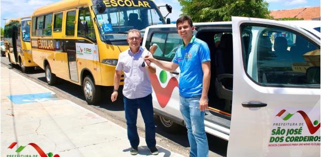 Prefeitura de São José dos Cordeiros realiza entrega de novos veículos e segue renovando a frota municipal