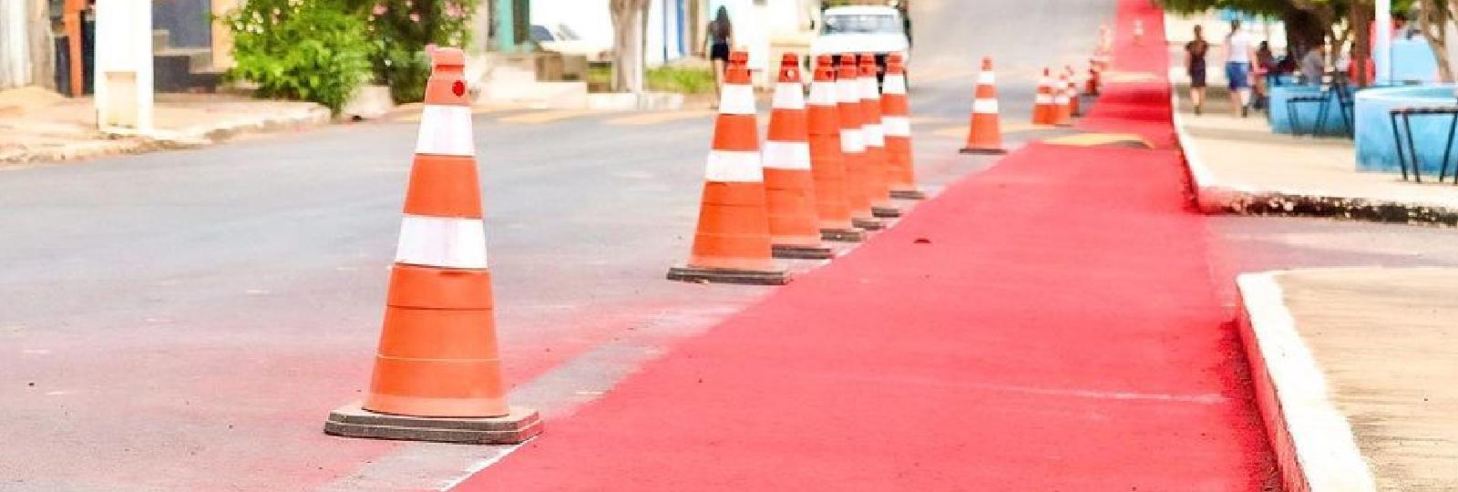 Com recursos próprios gestão de São José dos Cordeiros constrói Ciclofaixas compartilhadas