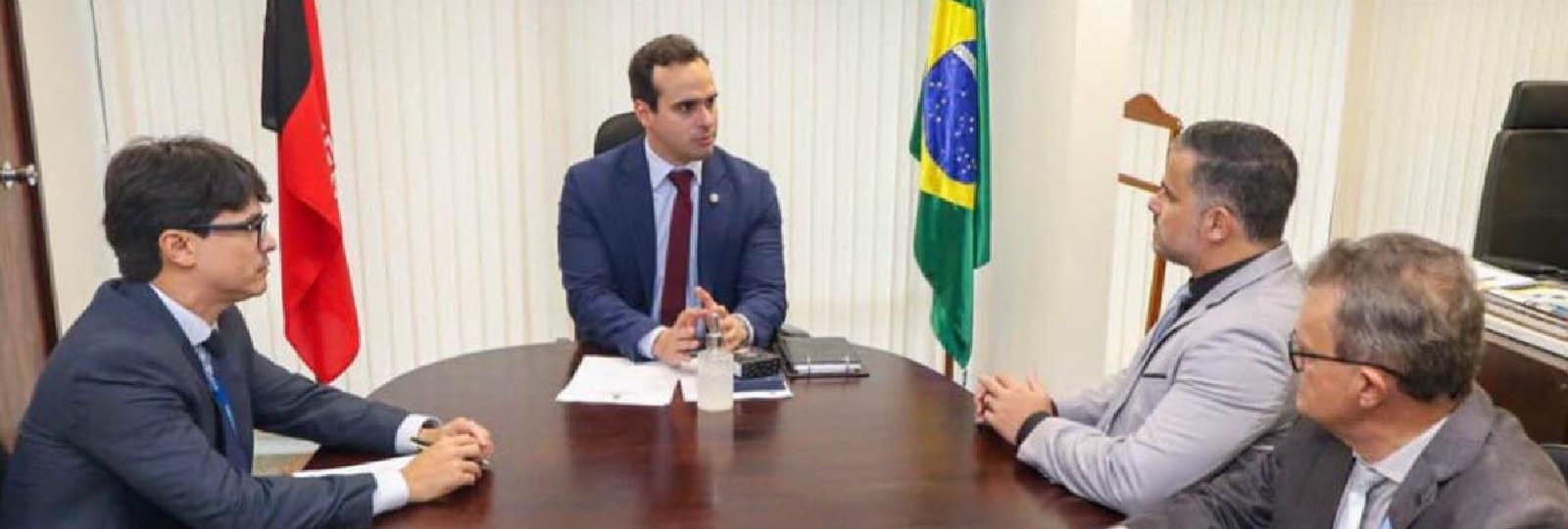 Na última semana o prefeito Felício Queiroz, participou de mais uma importante reunião em Brasília, na busca por melhorias e desenvolvimento para nossa amada cidade