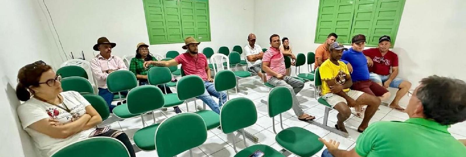 A secretaria municipal de agricultura e meio ambiente, esteve promovendo um encontro com a associação de carprinocultores de São José dos Cordeiros.