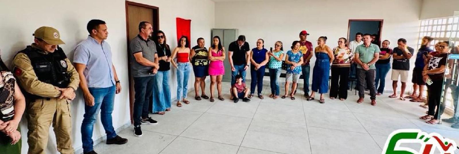 Prefeito Felício Queiroz inaugura Abrigo...