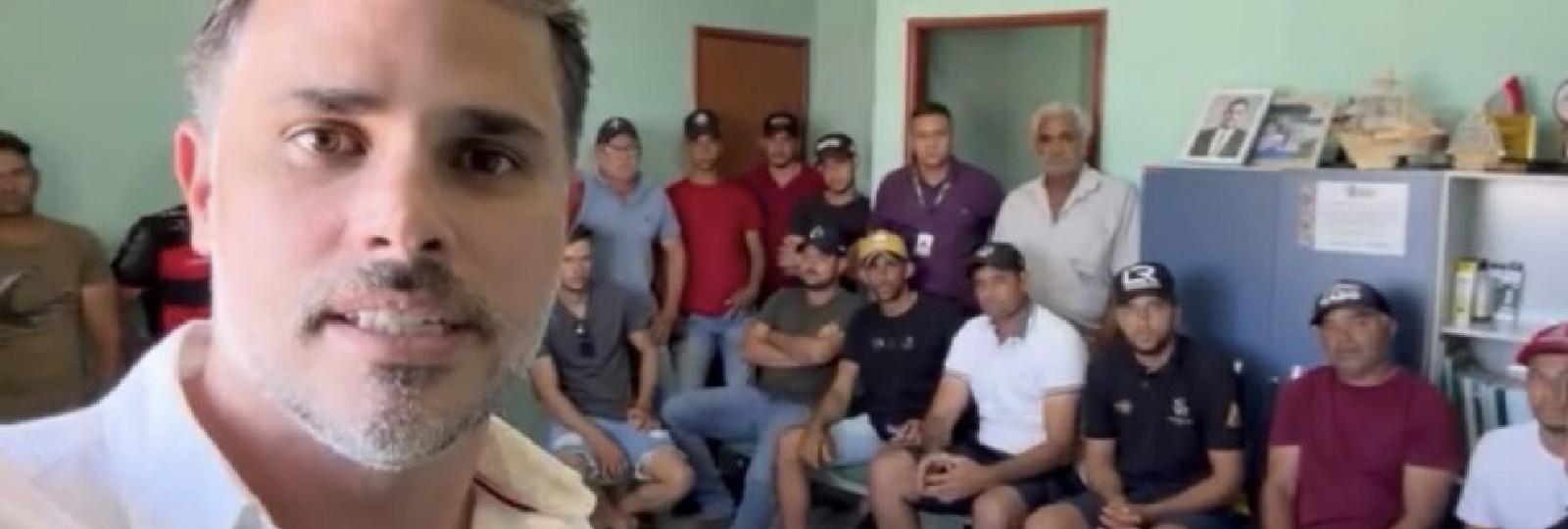 Prefeito Felício Queiroz se reúne...